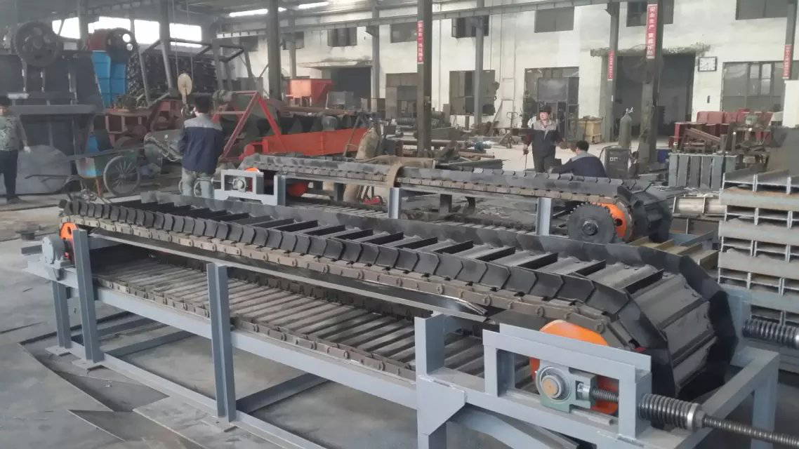 鱗板式輸送機